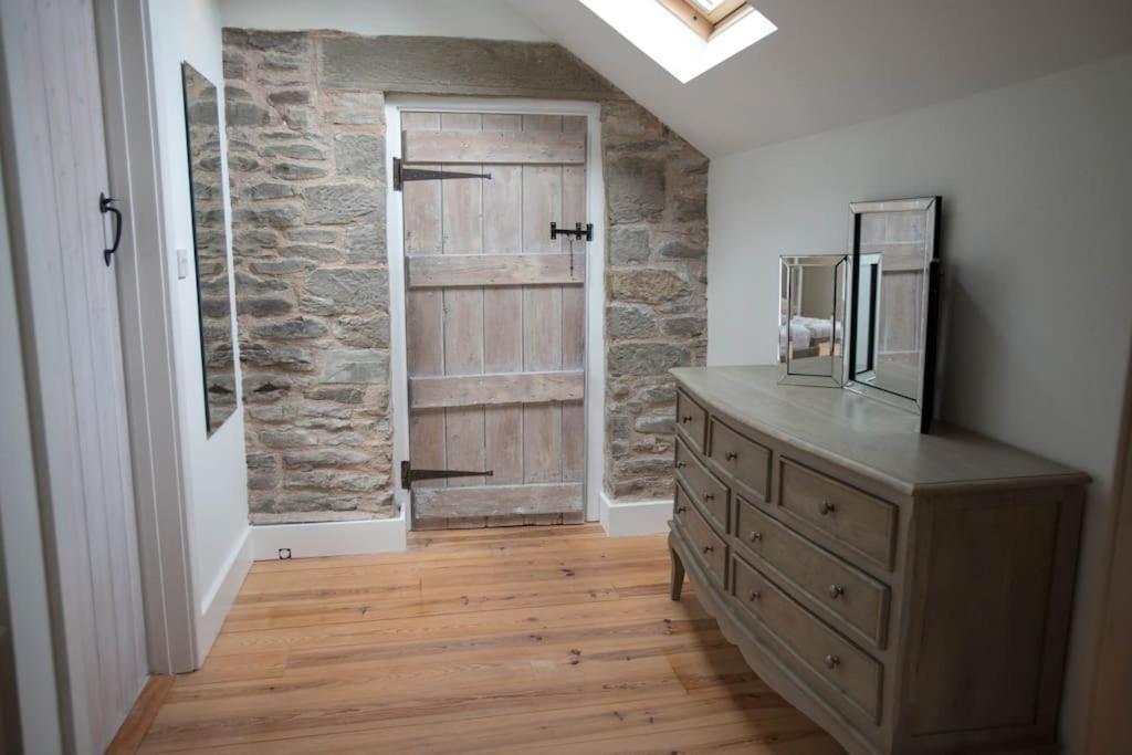 Luxury Cottage Near Hay-On-Wye Llanigon Exterior photo