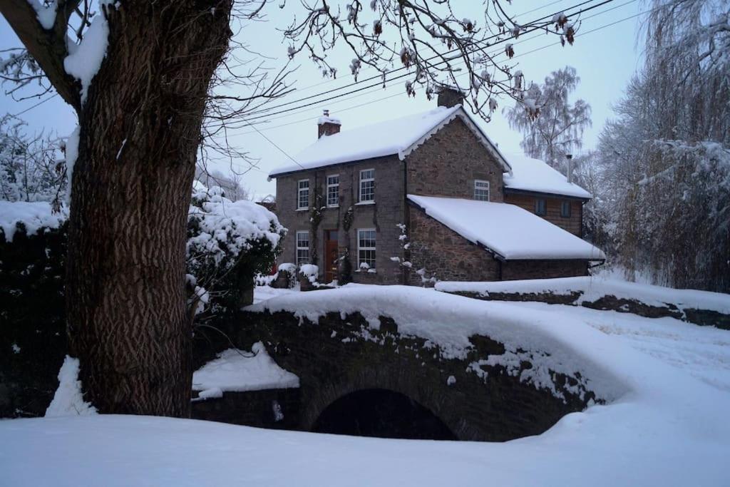 Luxury Cottage Near Hay-On-Wye Llanigon Exterior photo
