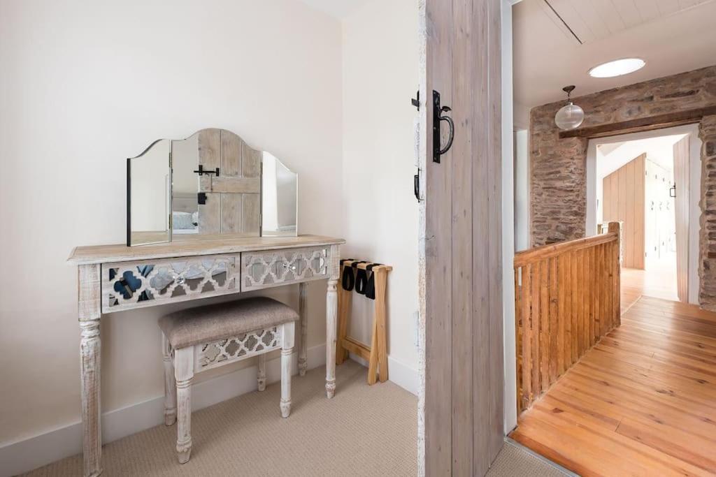 Luxury Cottage Near Hay-On-Wye Llanigon Exterior photo